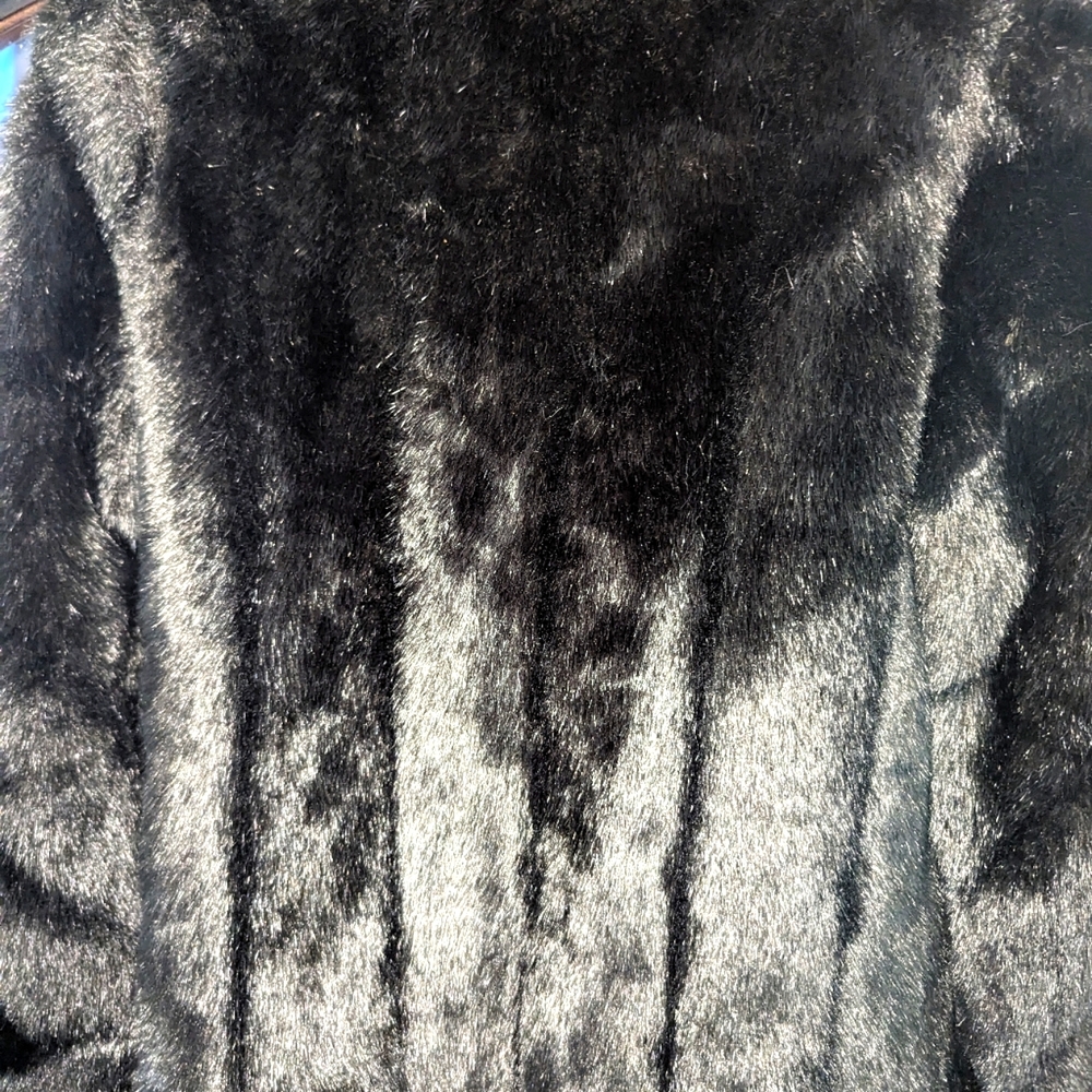American Signature Women’s Size 10 black Faux Fur Coat waist length